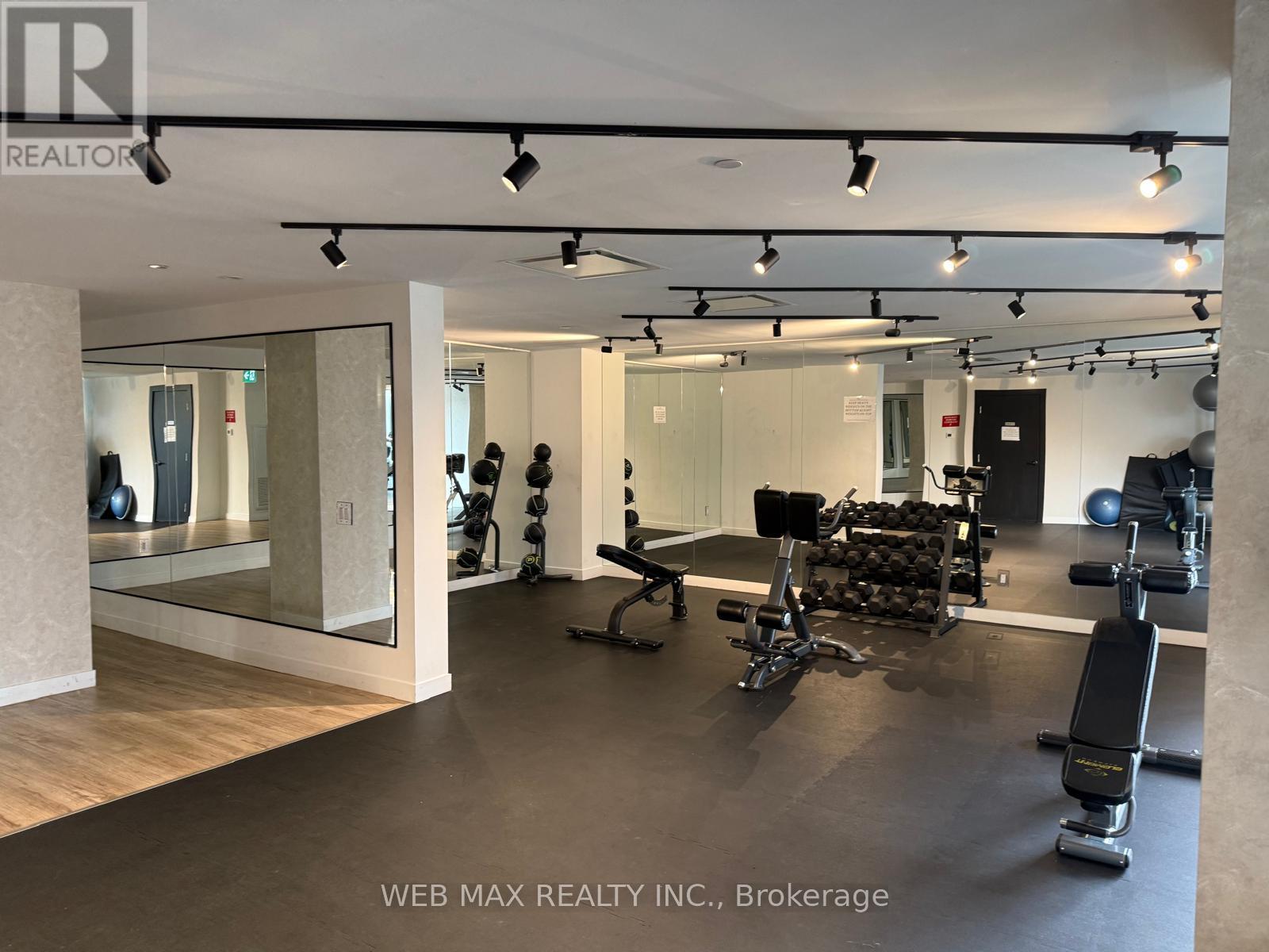 4 - 2300 St Clair Avenue W, Toronto, Ontario  M6N 0B3 - Photo 29 - W12587658