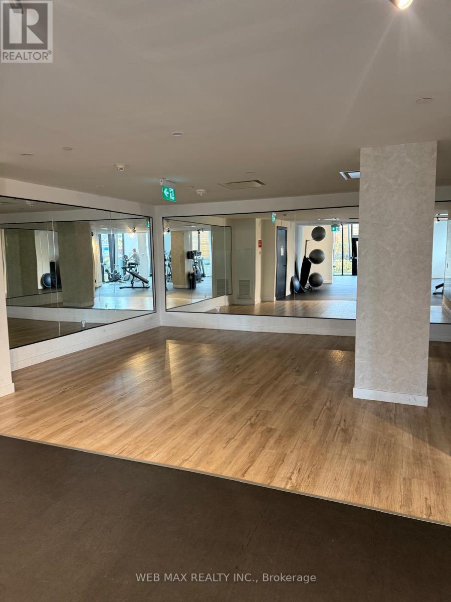 4 - 2300 St Clair Avenue W, Toronto, Ontario  M6N 0B3 - Photo 32 - W12587658