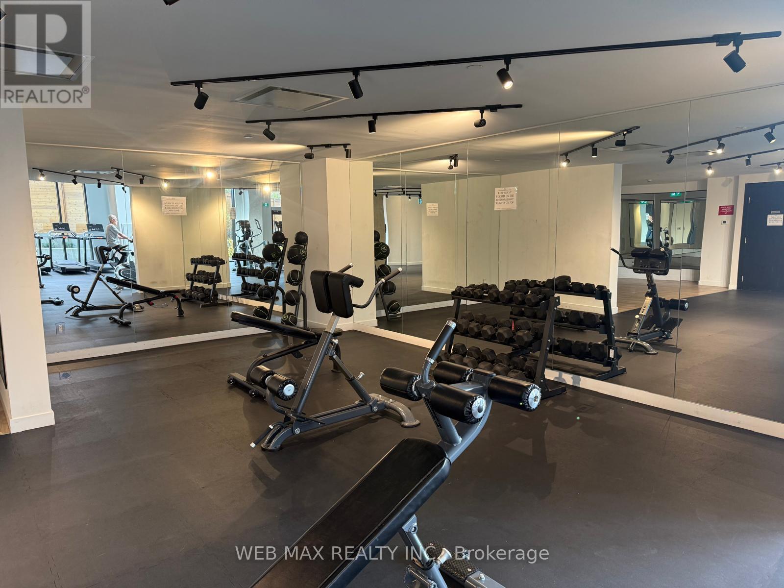 4 - 2300 St Clair Avenue W, Toronto, Ontario  M6N 0B3 - Photo 33 - W12587658