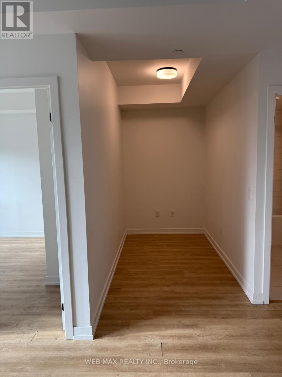 4 - 2300 St Clair Avenue W, Toronto, Ontario  M6N 0B3 - Photo 9 - W12587658