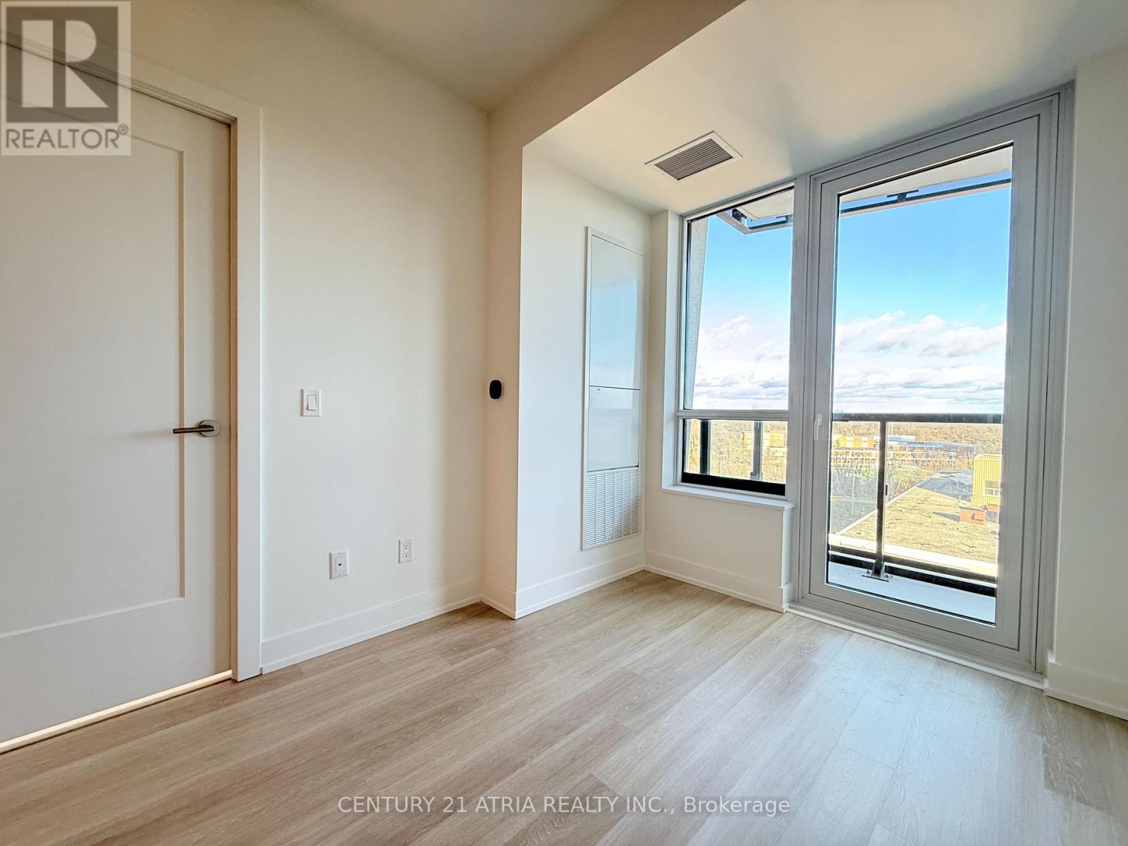 1003 - 60 Central Park Road Way, Toronto, Ontario  M9A 0E6 - Photo 11 - W12587682