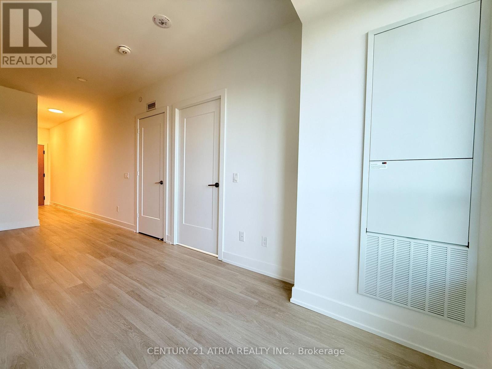 1003 - 60 Central Park Road Way, Toronto, Ontario  M9A 0E6 - Photo 12 - W12587682