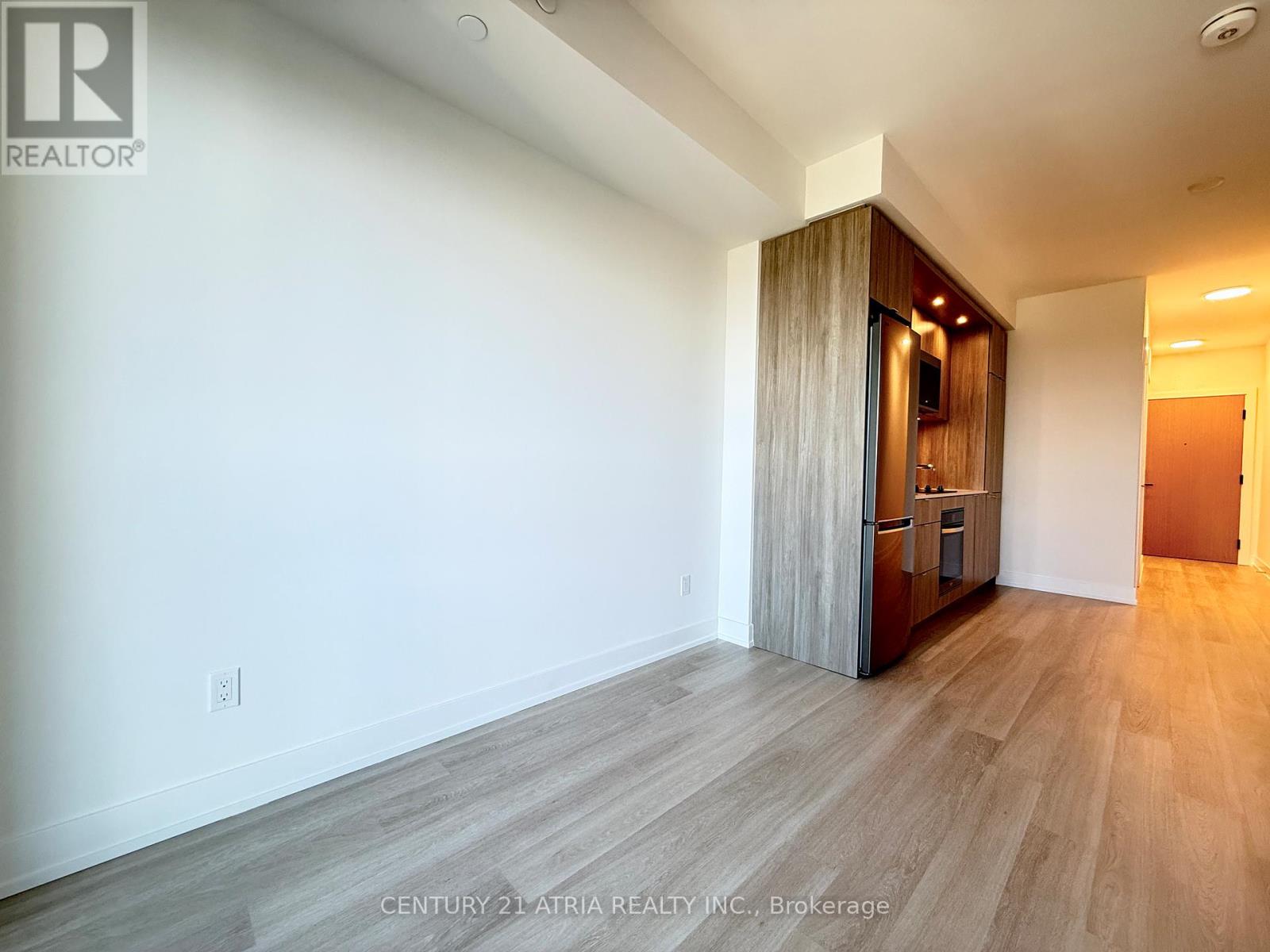 1003 - 60 Central Park Road Way, Toronto, Ontario  M9A 0E6 - Photo 13 - W12587682
