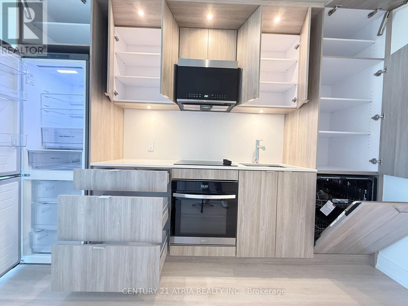 1003 - 60 Central Park Road Way, Toronto, Ontario  M9A 0E6 - Photo 32 - W12587682