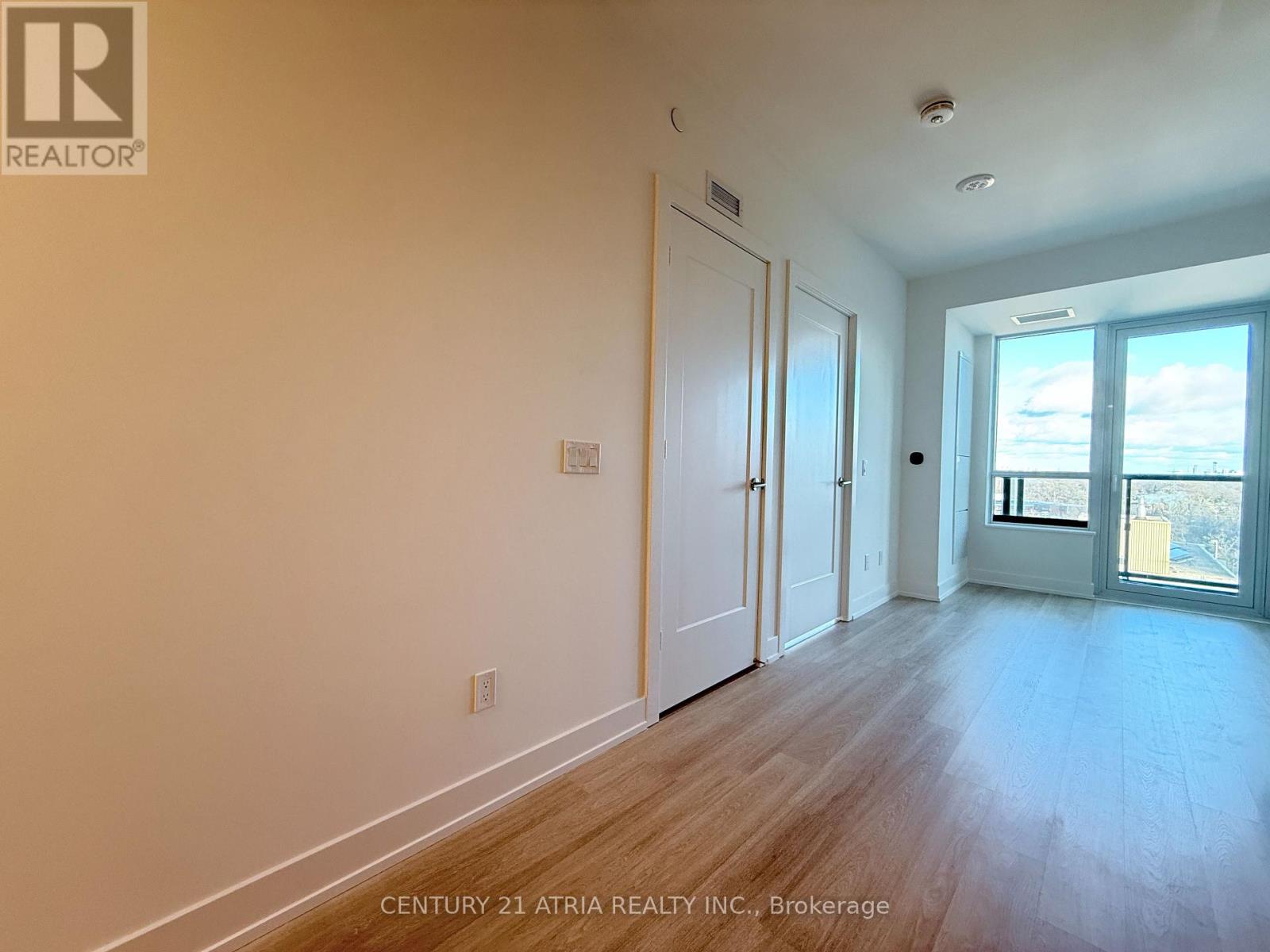 1003 - 60 Central Park Road Way, Toronto, Ontario  M9A 0E6 - Photo 7 - W12587682