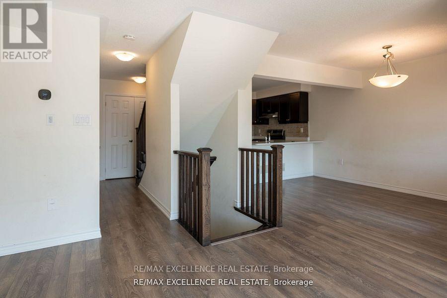 527 Fir Court, Milton, Ontario  L9E 1M3 - Photo 10 - W12587686