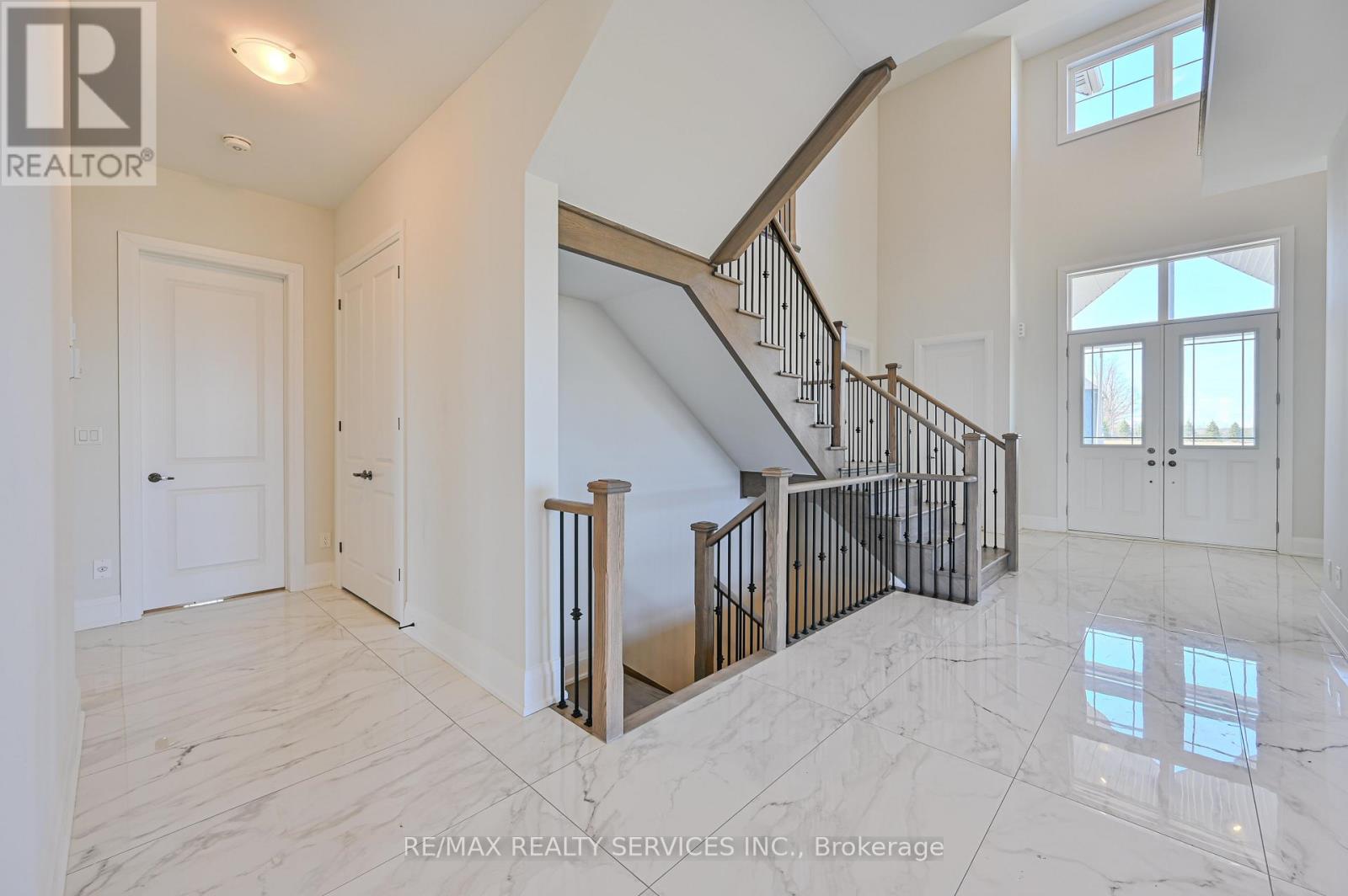 55 William Crisp Drive, Caledon, Ontario  L7K 2R7 - Photo 7 - W12587690