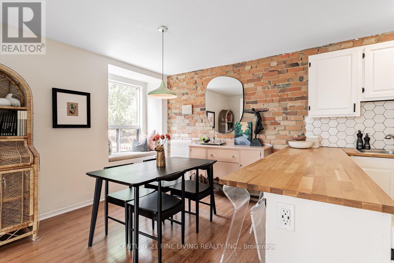 164 Sunnyside Avenue, Toronto, Ontario  M6R 2P6 - Photo 14 - W12587698