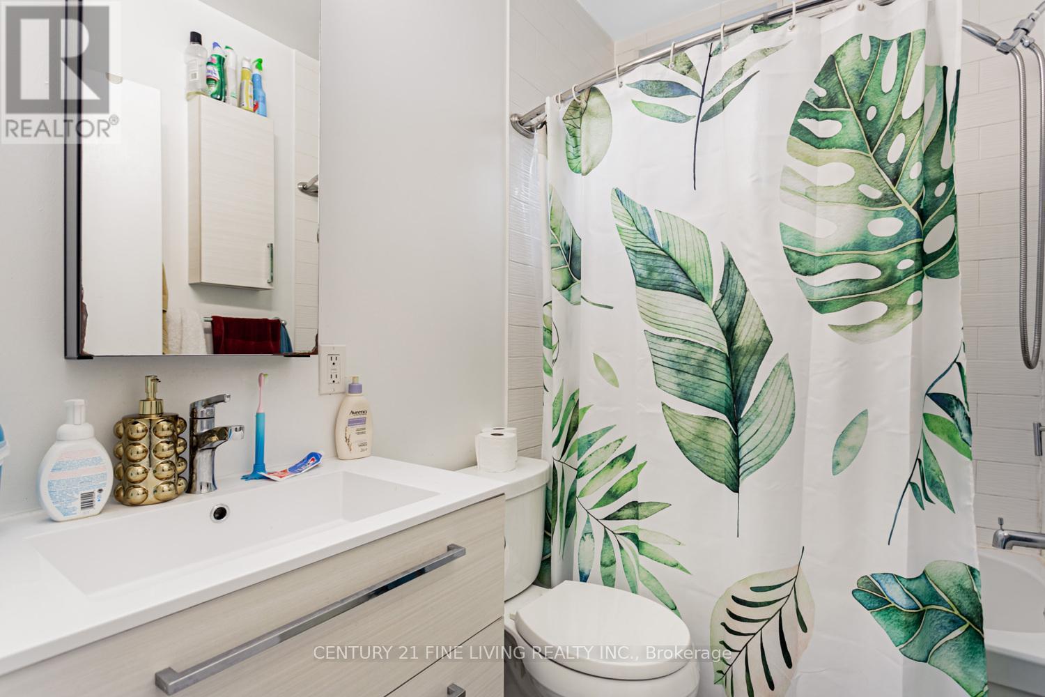 164 Sunnyside Avenue, Toronto, Ontario  M6R 2P6 - Photo 26 - W12587698