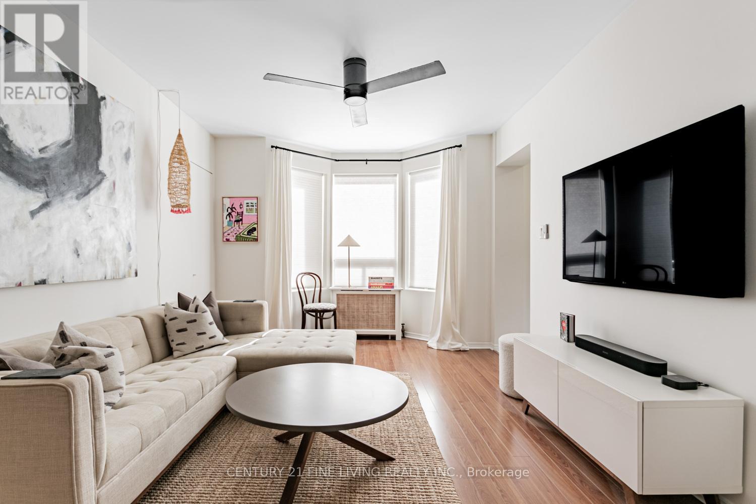 164 Sunnyside Avenue, Toronto, Ontario  M6R 2P6 - Photo 8 - W12587698