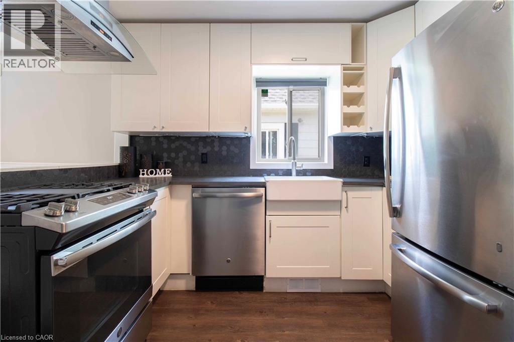 10 Manning Street, St. Catharines, Ontario  L2R 1H9 - Photo 11 - 40791320