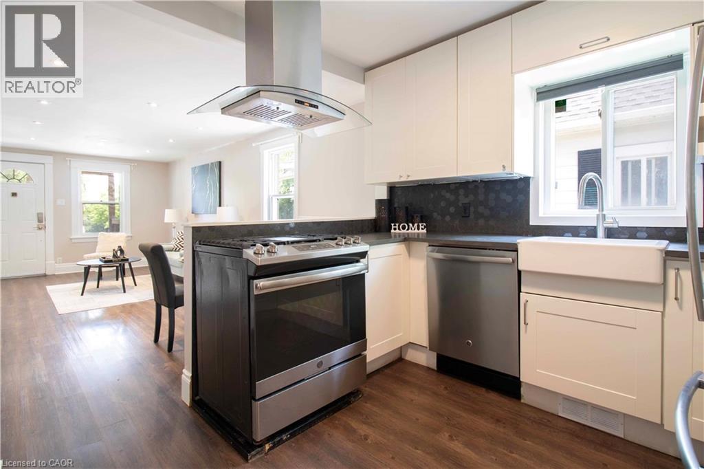 10 Manning Street, St. Catharines, Ontario  L2R 1H9 - Photo 9 - 40791320