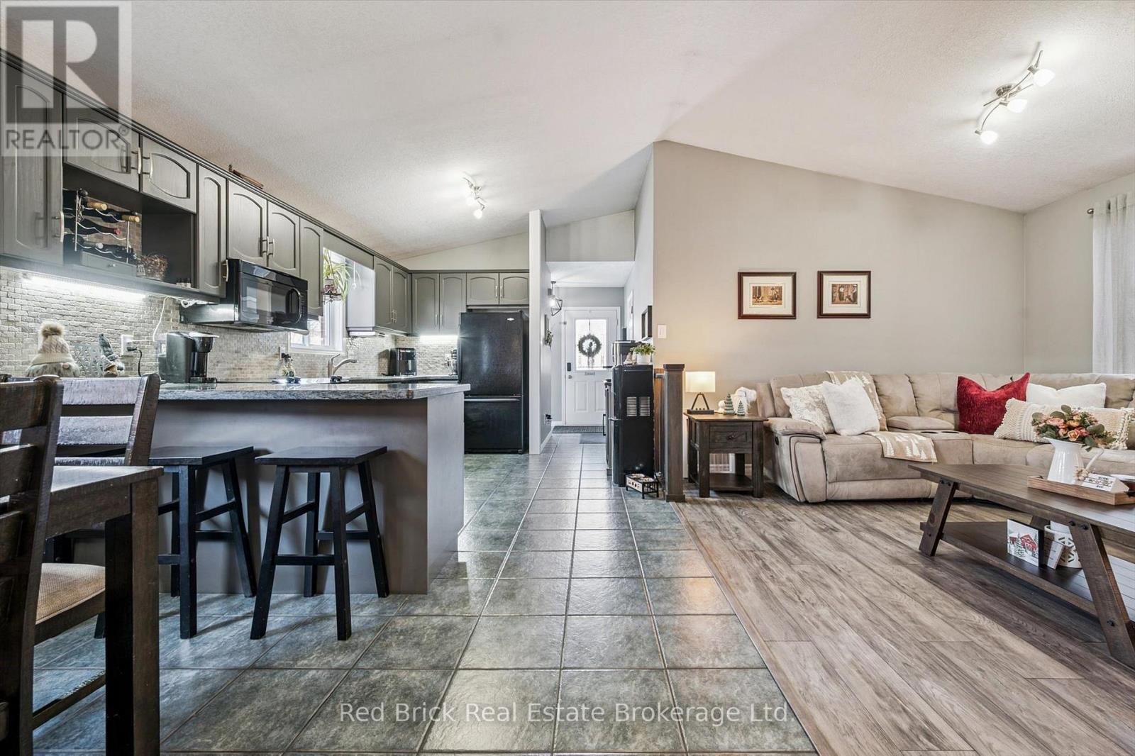 75 Hill Trail, Guelph, Ontario N1E 7C6 - Photo 11 - X12587742