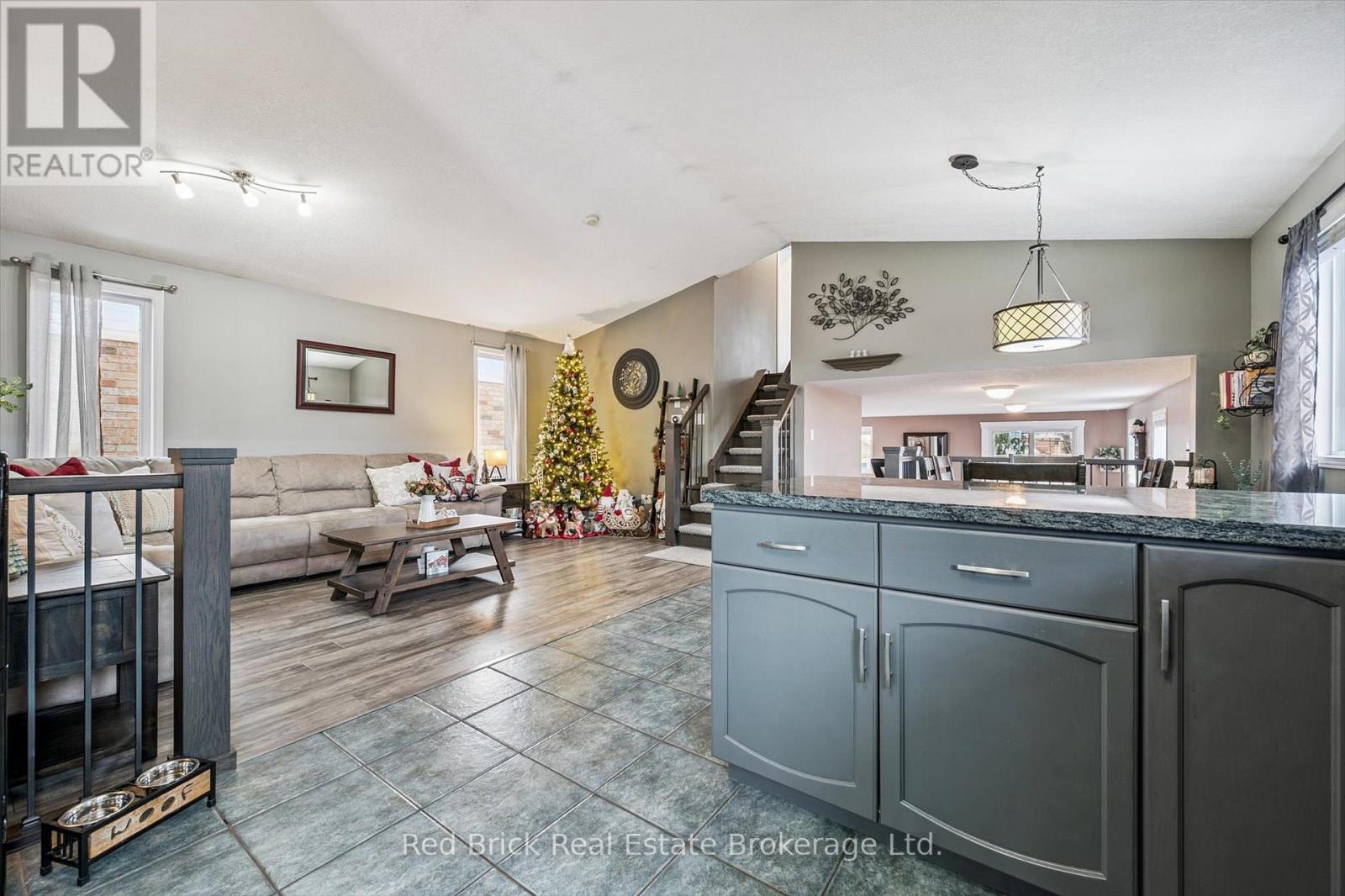 75 Hill Trail, Guelph, Ontario N1E 7C6 - Photo 15 - X12587742