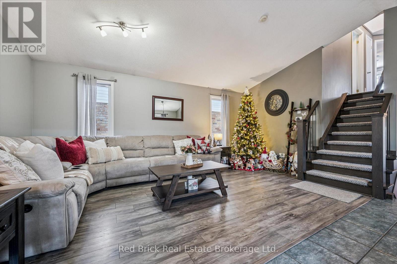 75 Hill Trail, Guelph, Ontario N1E 7C6 - Photo 6 - X12587742