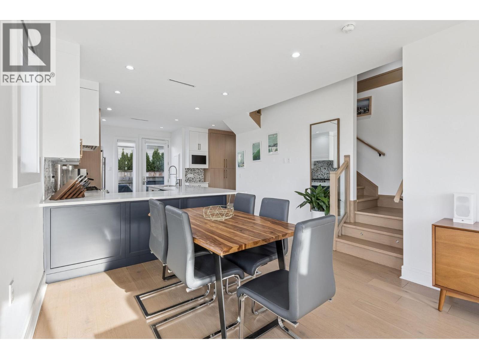 366 W Keith Road, North Vancouver, British Columbia  V7M 1M1 - Photo 12 - R3070205