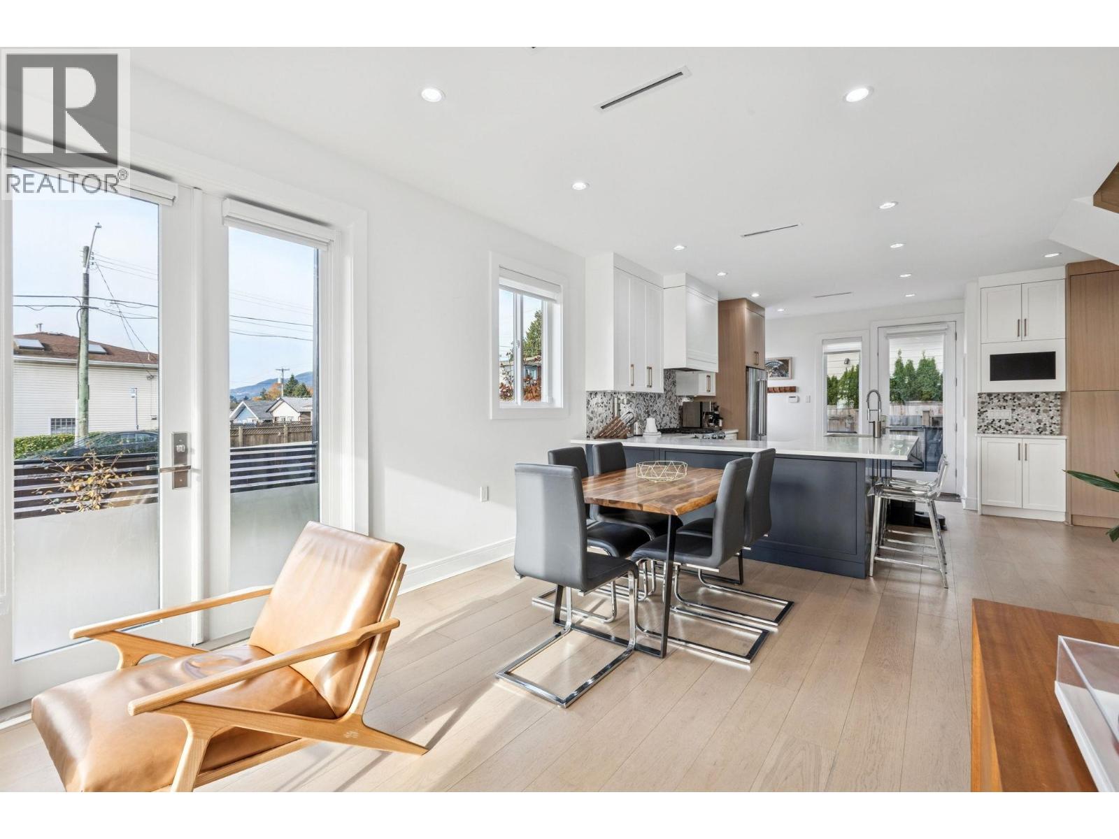 366 W Keith Road, North Vancouver, British Columbia  V7M 1M1 - Photo 7 - R3070205