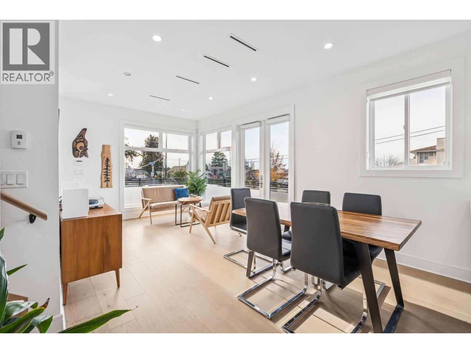 366 W Keith Road, North Vancouver, British Columbia  V7M 1M1 - Photo 8 - R3070205