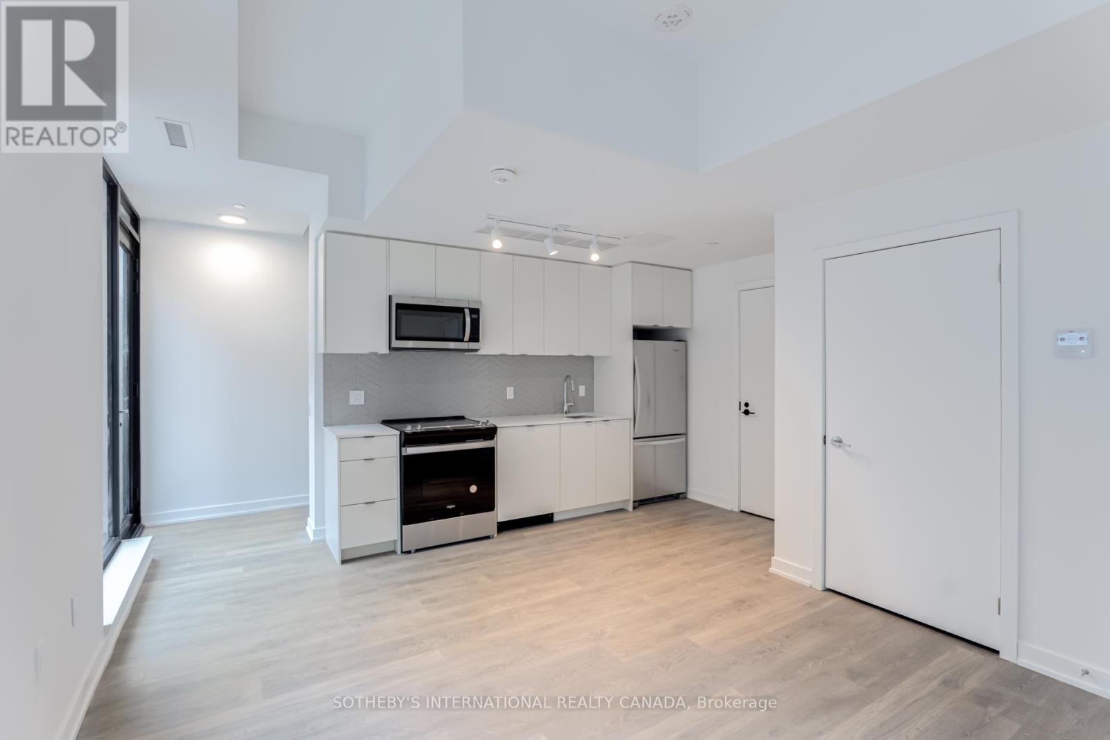 139 C - 1612 CHARLES STREET, Whitby, Ontario