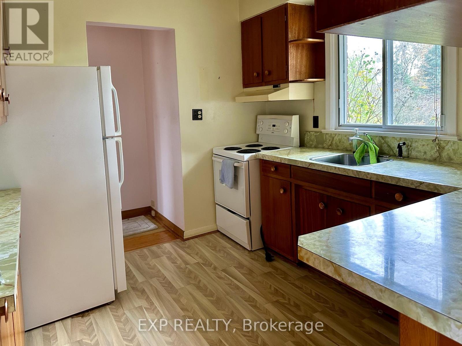 69 Edgar Avenue, Richmond Hill, Ontario  L4C 6K2 - Photo 8 - N12532372