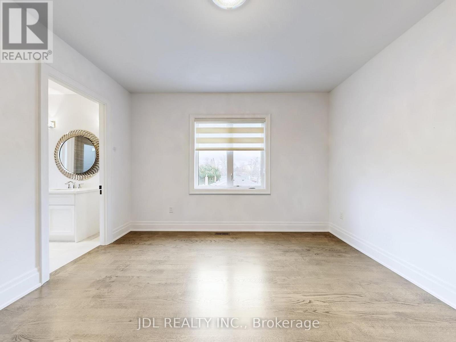 39 Howard Road, Newmarket, Ontario  L3Y 3G6 - Photo 28 - N12574410