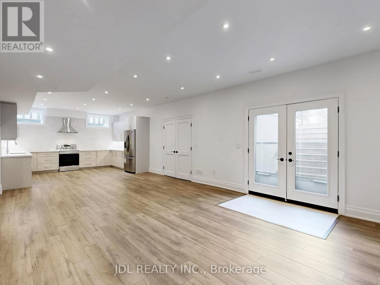 39 Howard Road, Newmarket, Ontario  L3Y 3G6 - Photo 30 - N12574410