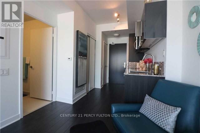 1609 - 290 Adelaide Street W, Toronto, Ontario  M5V 0P3 - Photo 7 - C12587750