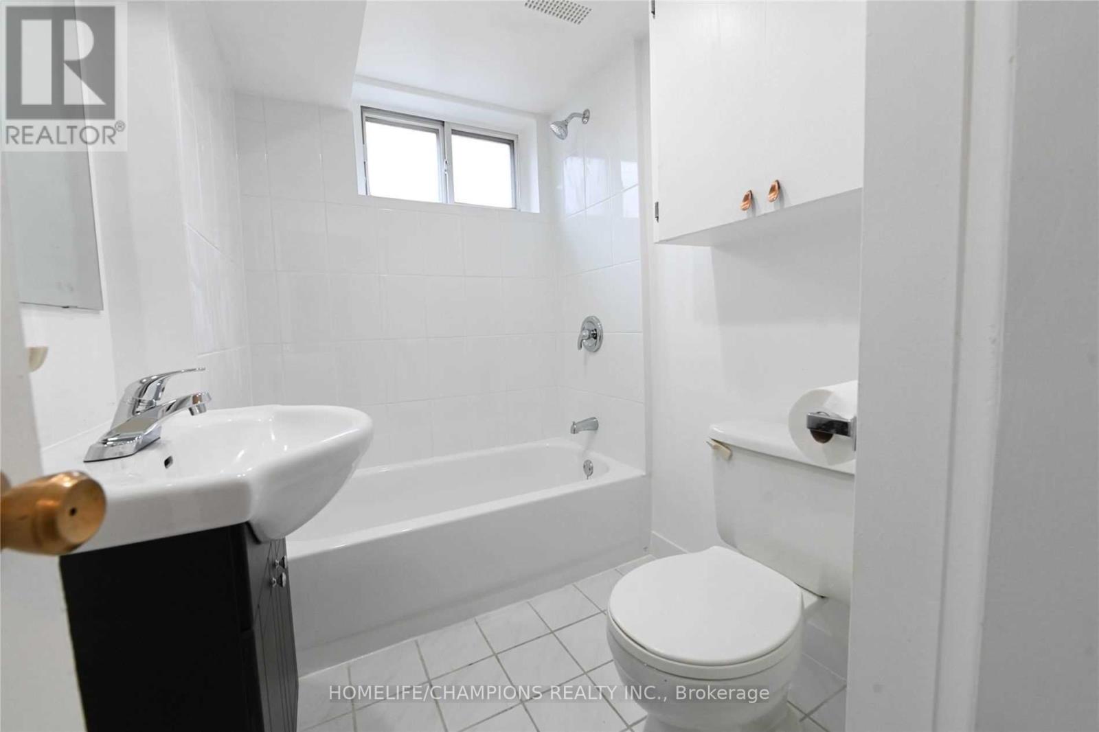 80 Keyworth Trail, Toronto, Ontario  M1S 2V1 - Photo 9 - E12587736