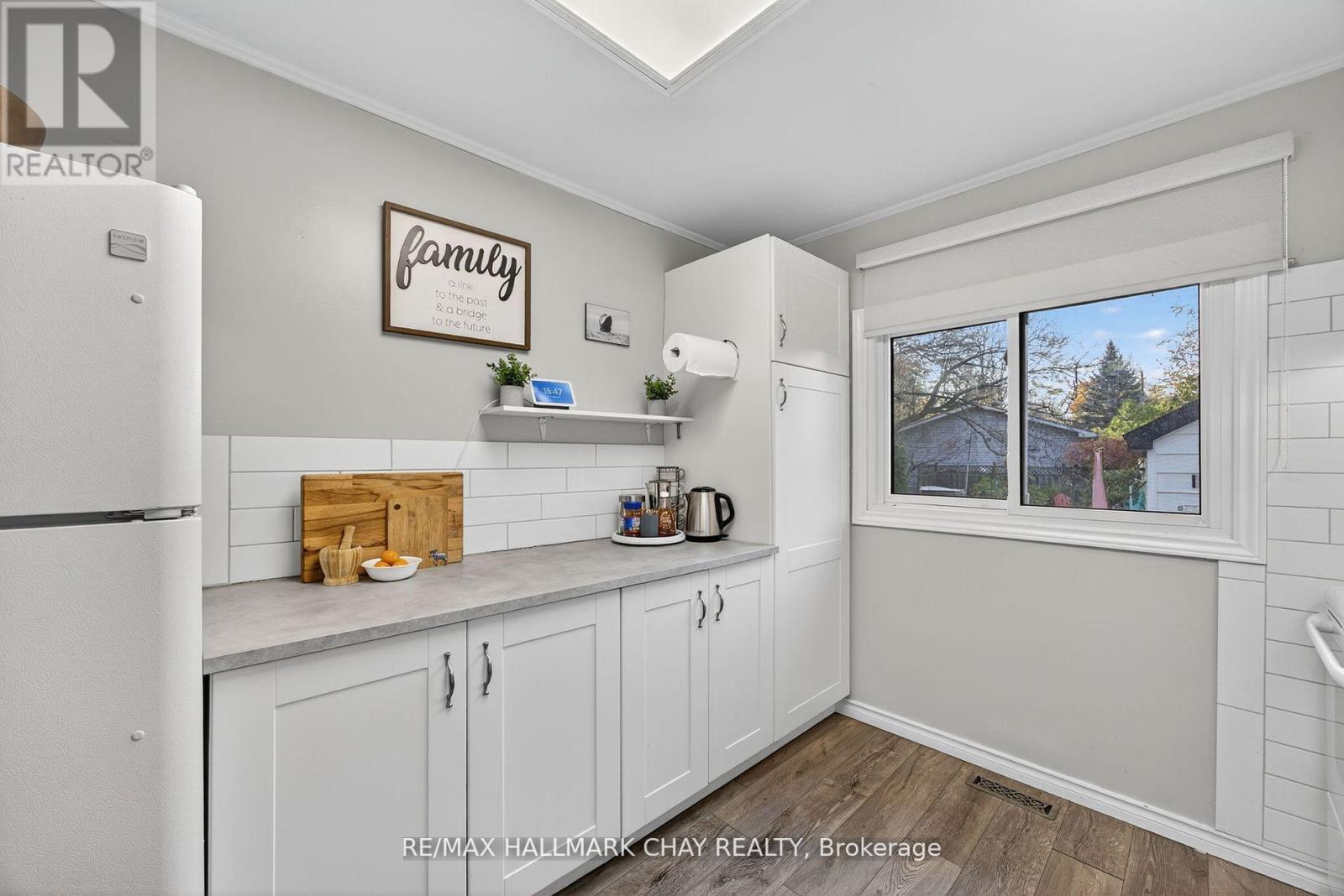 2036 Northern Avenue, Innisfil, Ontario  L9S 1Z4 - Photo 10 - N12587748