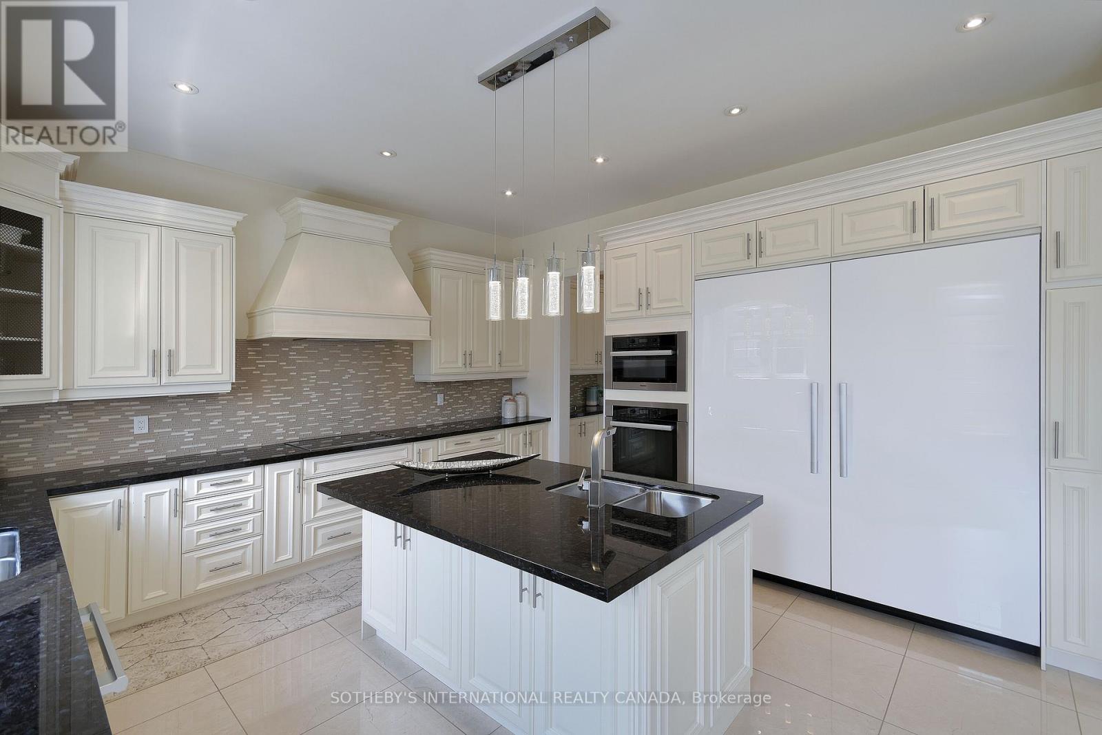 381 Poetry Drive, Vaughan, Ontario  L4L 8L1 - Photo 11 - N12587760