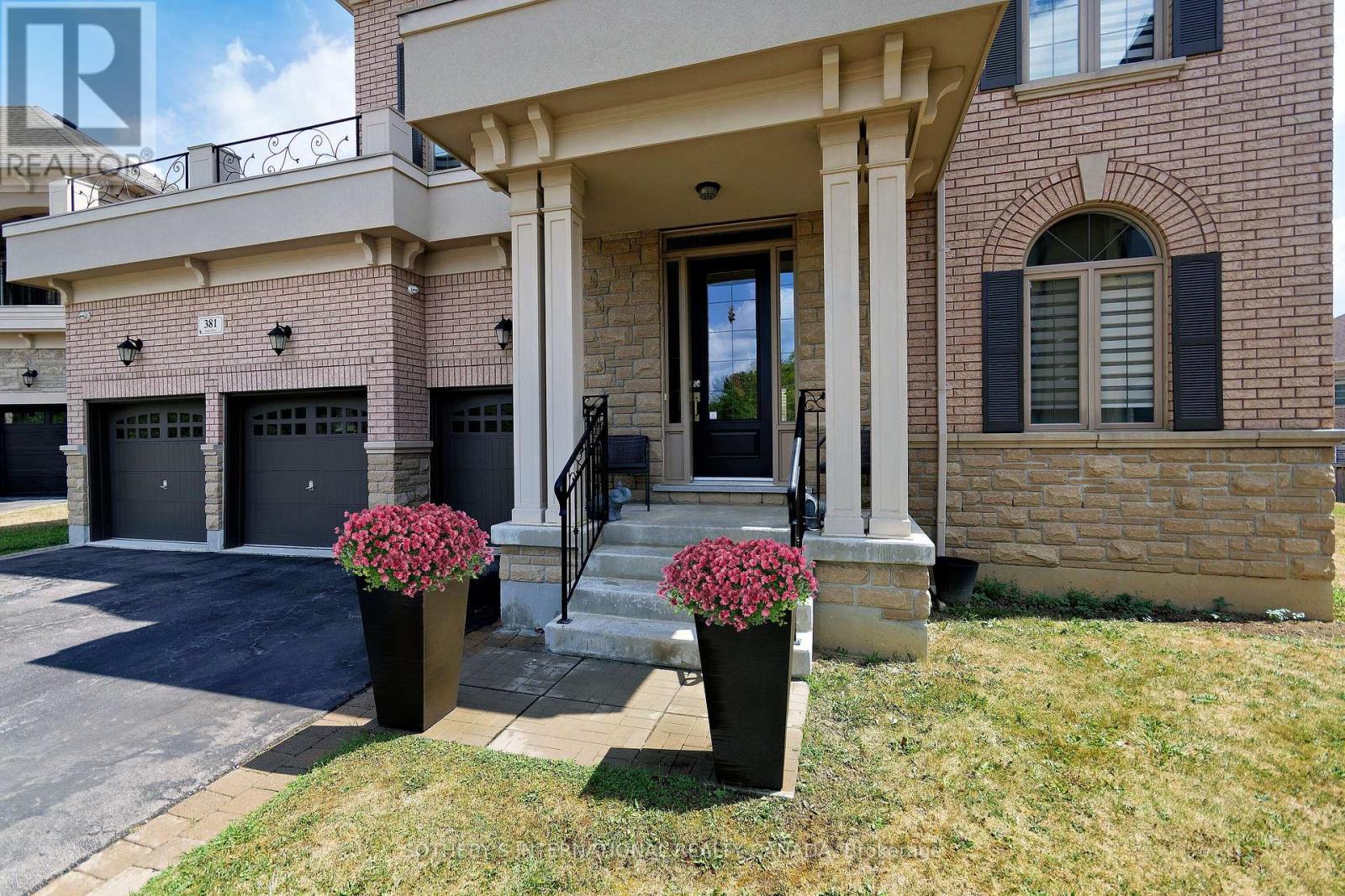 381 Poetry Drive, Vaughan, Ontario  L4L 8L1 - Photo 3 - N12587760