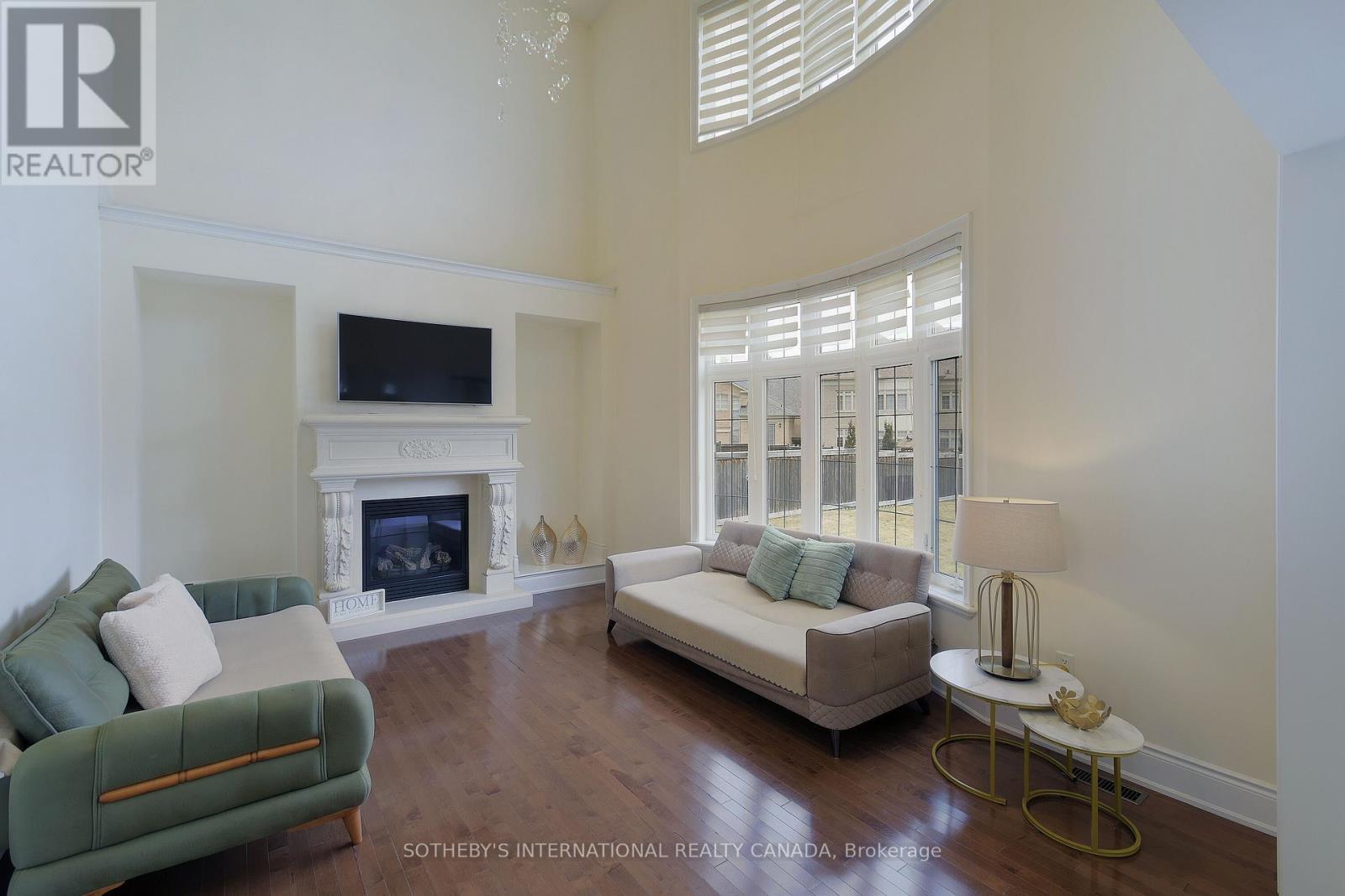 381 Poetry Drive, Vaughan, Ontario  L4L 8L1 - Photo 7 - N12587760