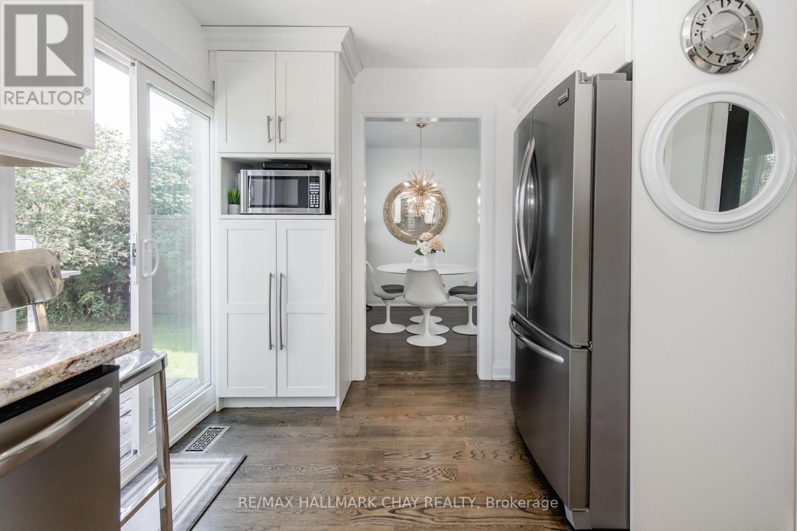 124 Brown Street, Barrie, Ontario  L4N 7V7 - Photo 13 - S12587732