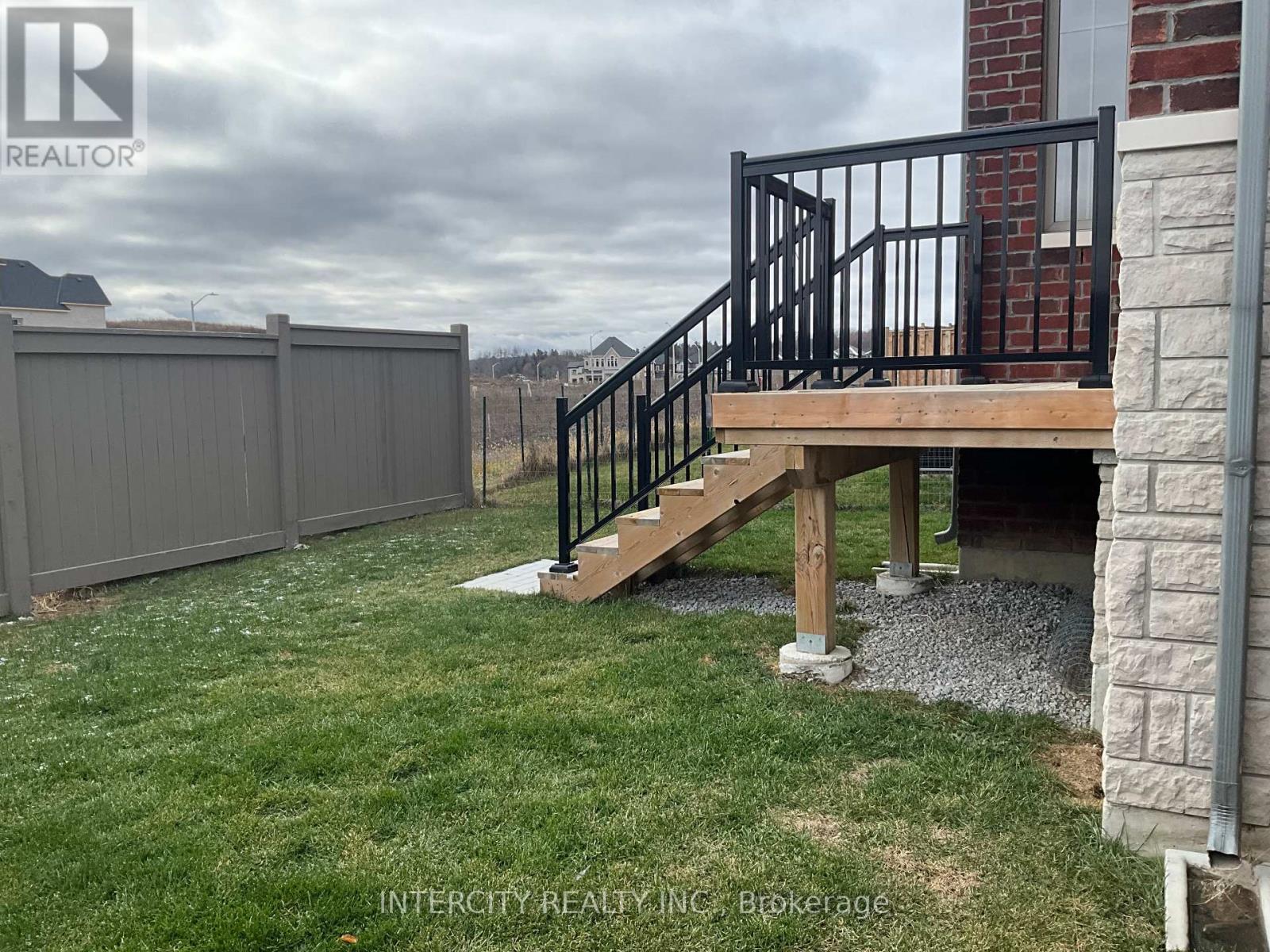 53 Tipp Drive, Richmond Hill, Ontario  L4E 1J3 - Photo 12 - N12583524