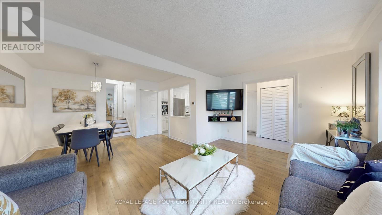 77 Goldcrest Road, Brampton, Ontario  L6S 1H1 - Photo 7 - W12587744