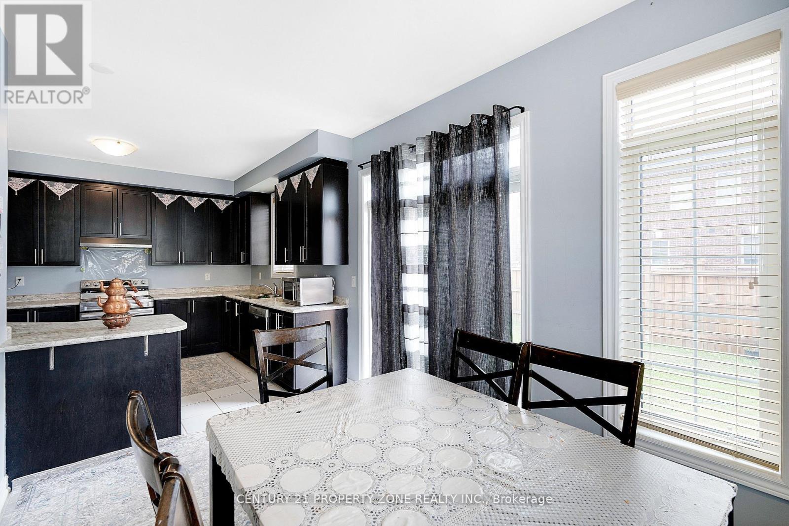 358 Robert Parkinson Drive, Brampton, Ontario  L7A 4C5 - Photo 13 - W12587762