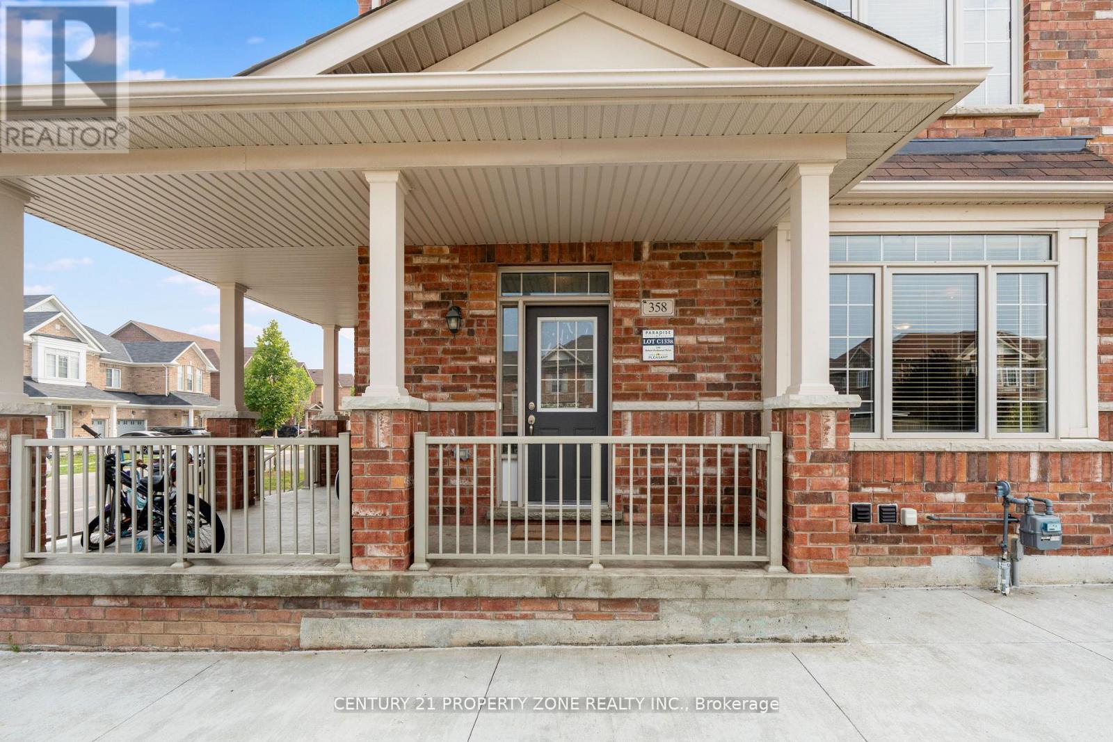 358 Robert Parkinson Drive, Brampton, Ontario  L7A 4C5 - Photo 5 - W12587762