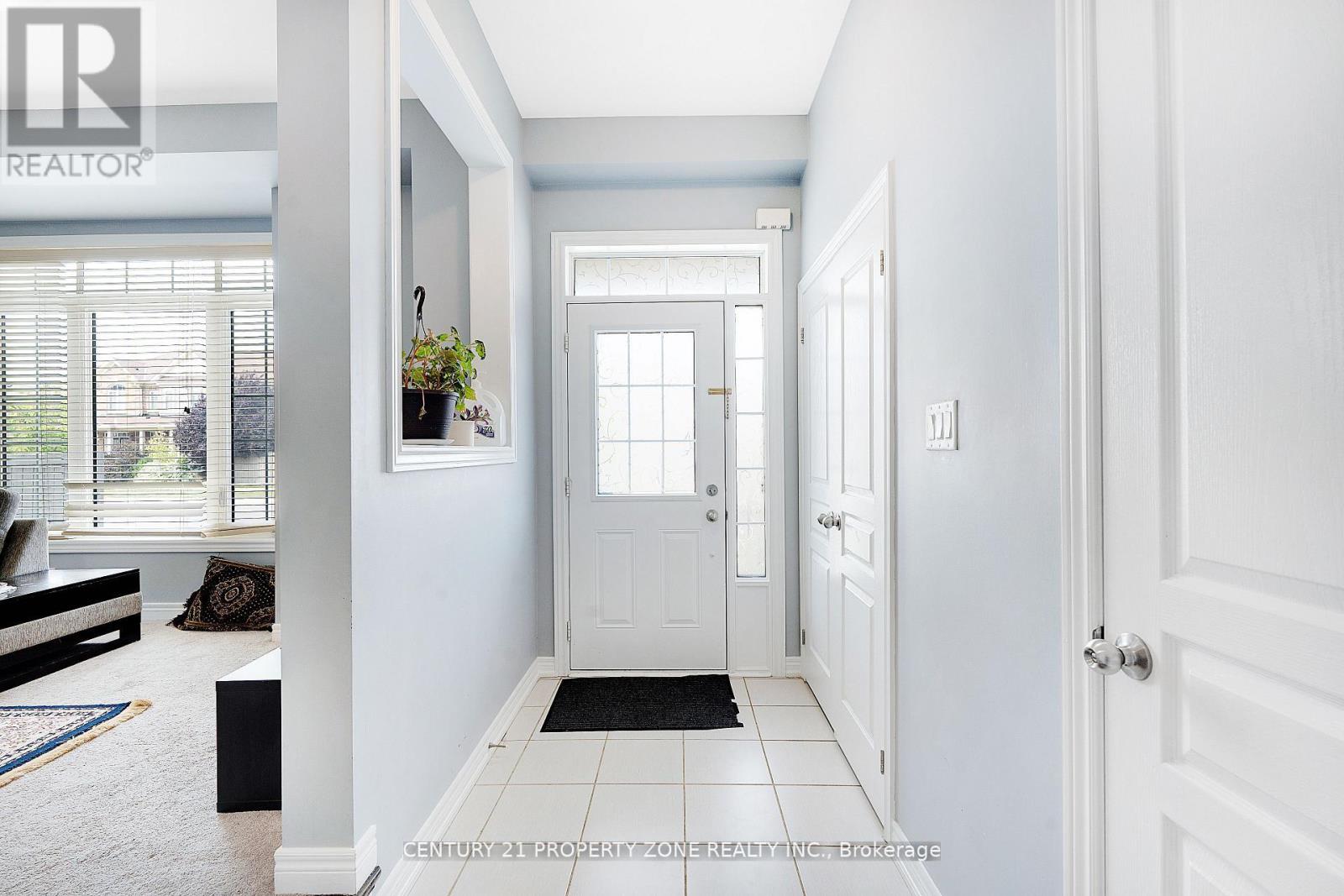 358 Robert Parkinson Drive, Brampton, Ontario  L7A 4C5 - Photo 6 - W12587762