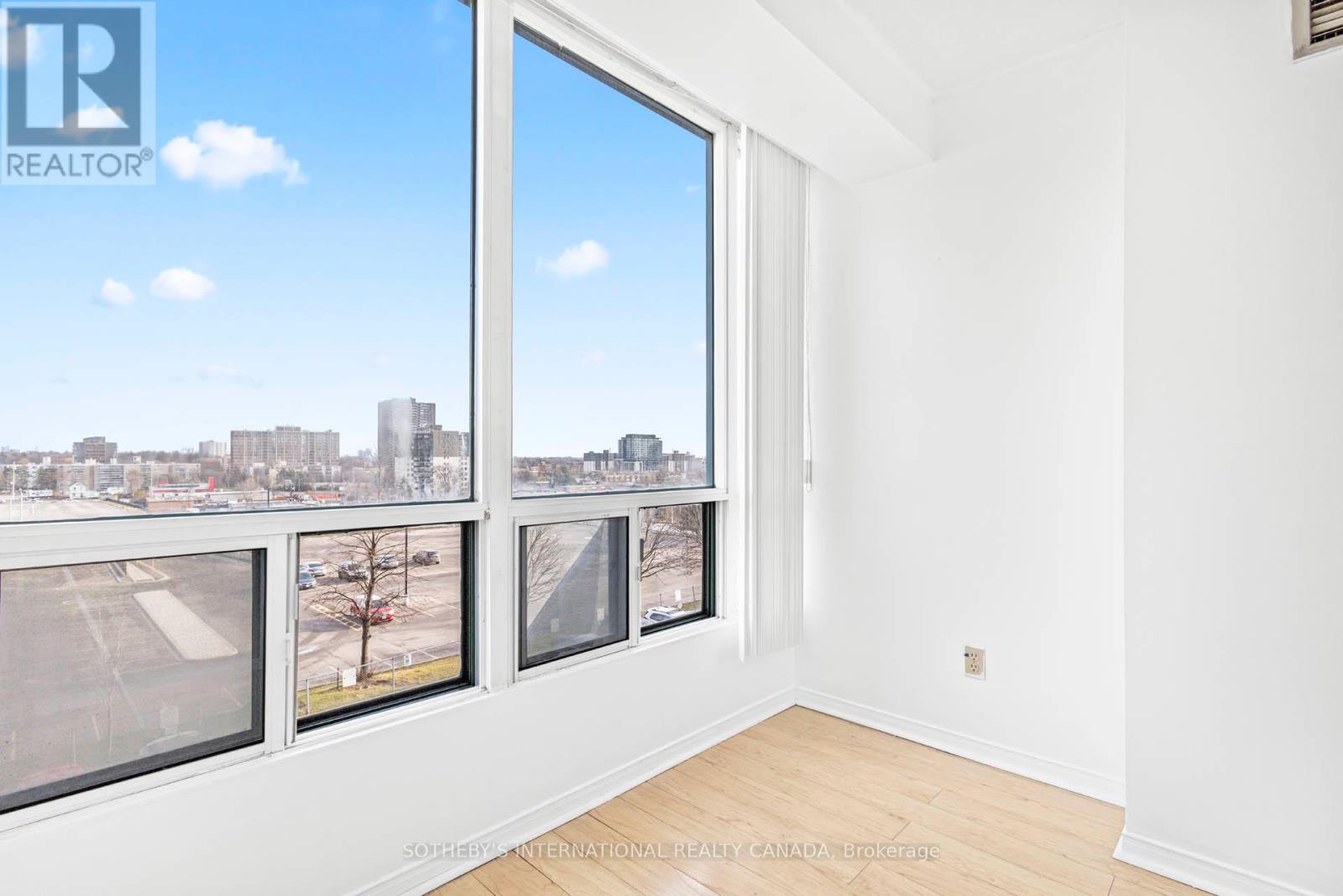 415 - 115 Hillcrest Avenue, Mississauga, Ontario  L5B 3Y9 - Photo 11 - W12587764