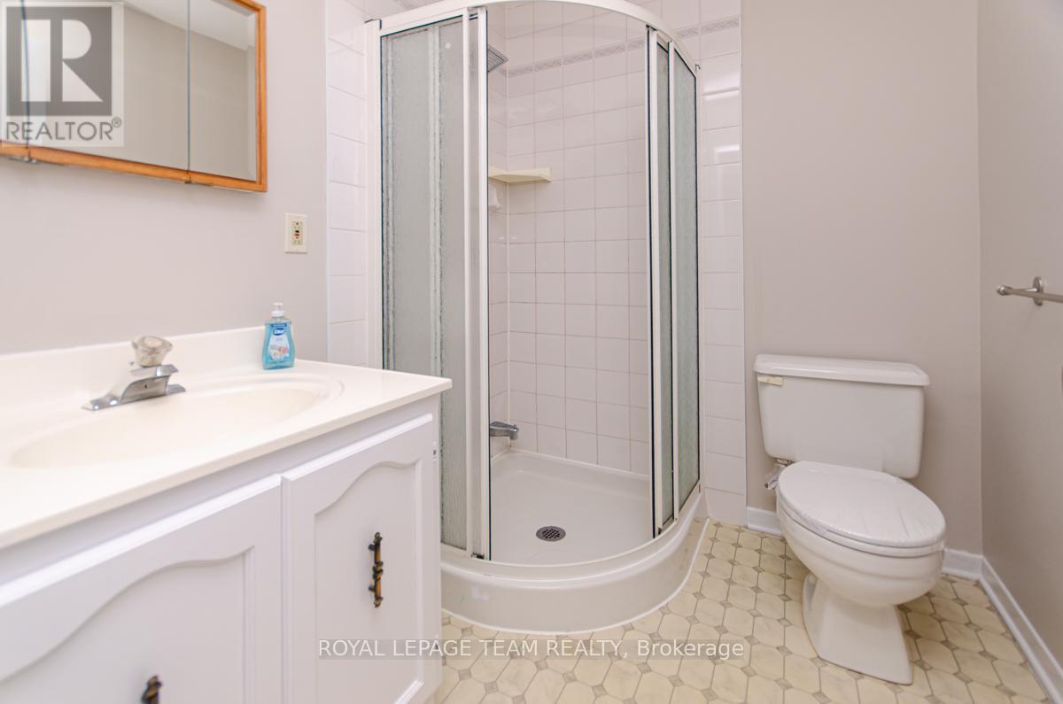 850 Killeen Avenue, Ottawa, Ontario  K2A 2X7 - Photo 14 - X12355313