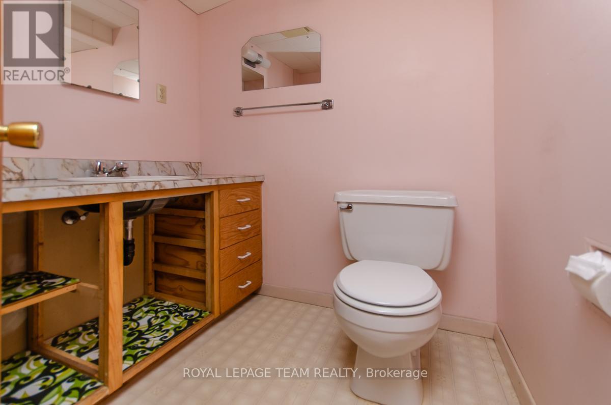 850 Killeen Avenue, Ottawa, Ontario  K2A 2X7 - Photo 25 - X12355313