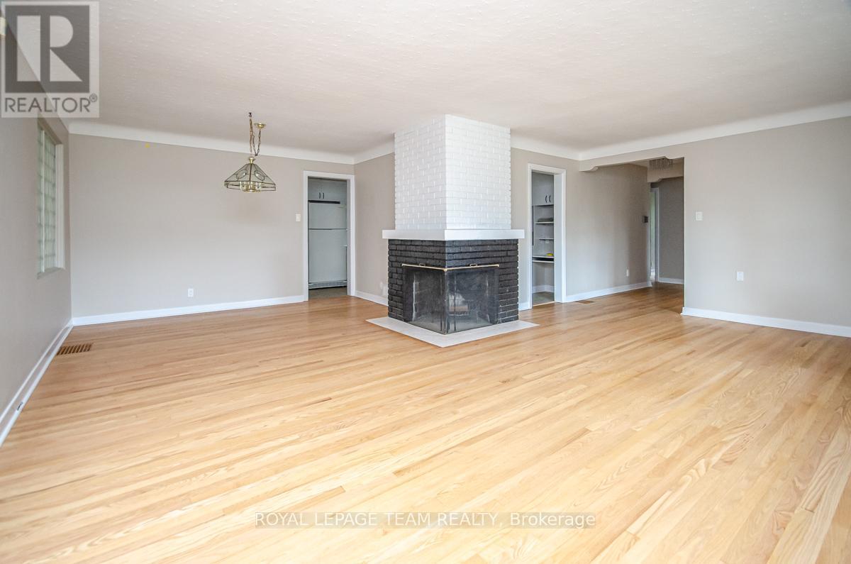 850 Killeen Avenue, Ottawa, Ontario  K2A 2X7 - Photo 9 - X12355313