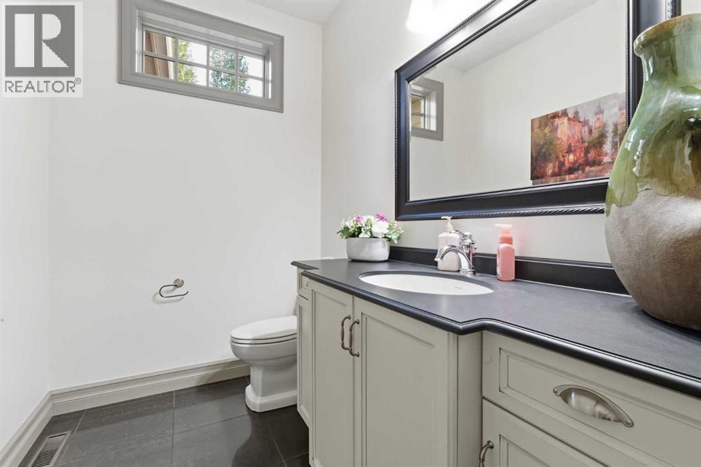 25 Paradise Bay, Chestermere, Alberta  T1X 0M9 - Photo 9 - A2264684