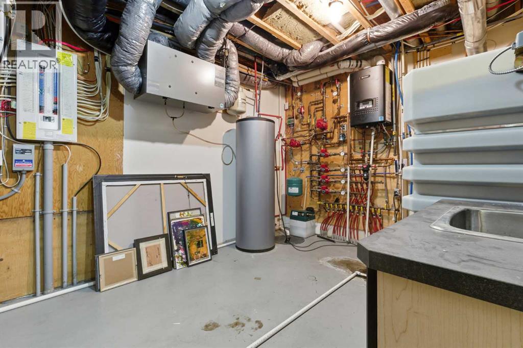 25 Paradise Bay, Chestermere, Alberta  T1X 0M9 - Photo 40 - A2264684