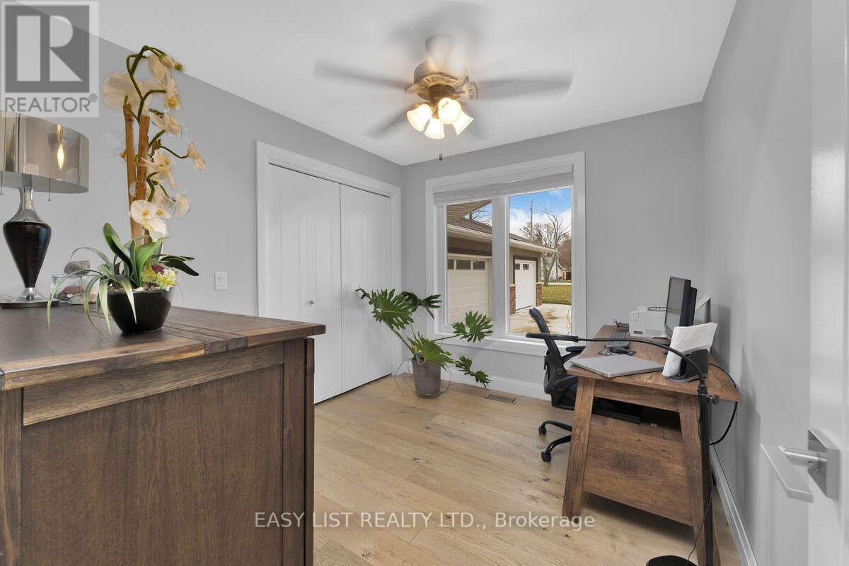 6210 St Clair Road, Lakeshore, Ontario  N0R 1N0 - Photo 16 - X12570548