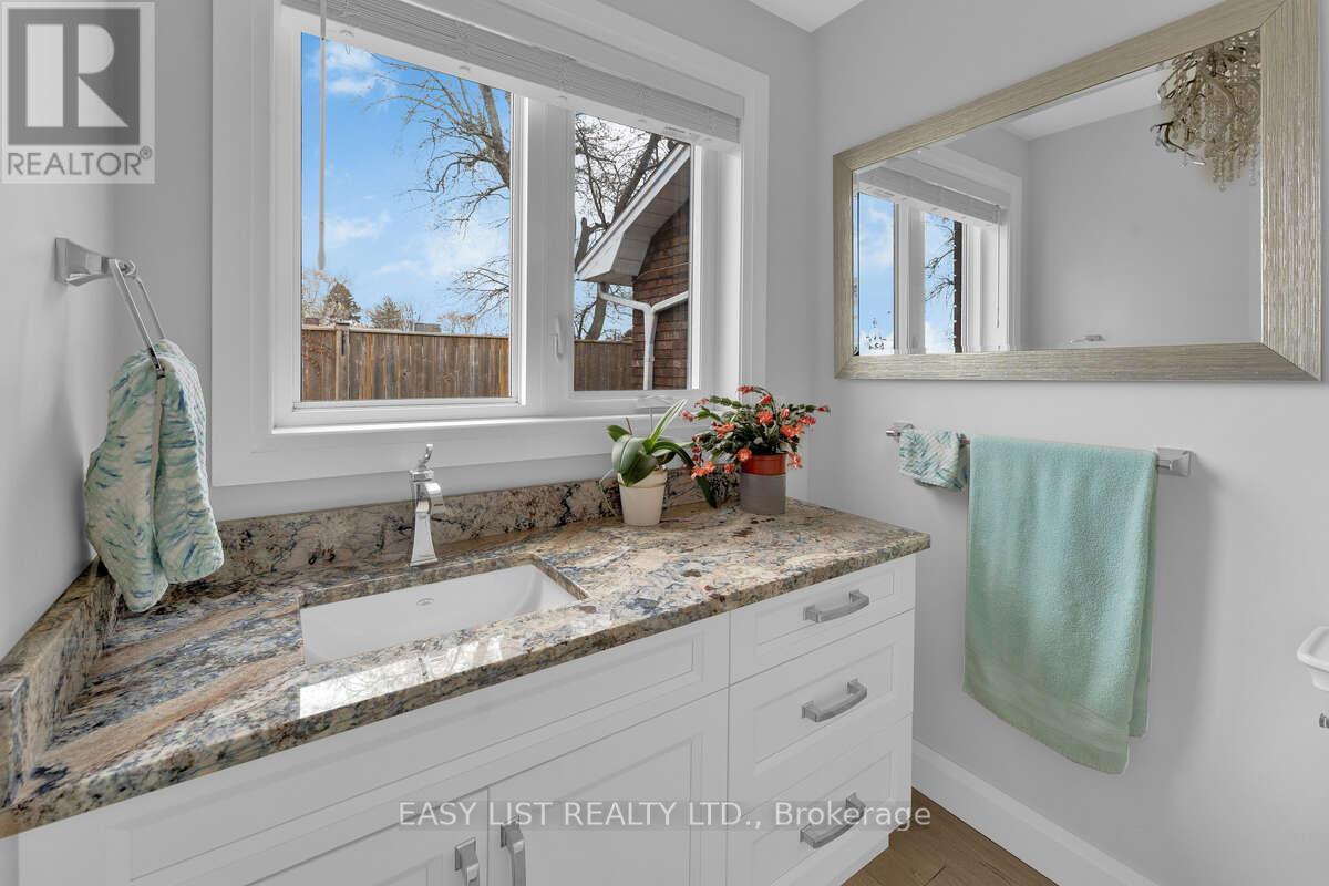 6210 St Clair Road, Lakeshore, Ontario  N0R 1N0 - Photo 17 - X12570548