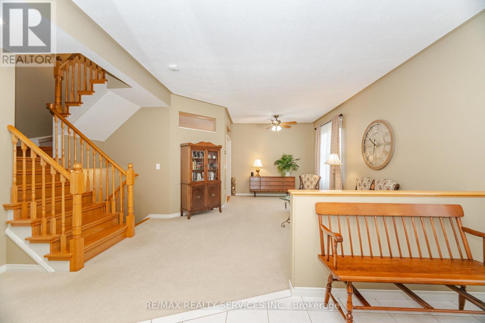 8 Inwood Place, Brampton, Ontario  L6R 1T2 - Photo 5 - W12587412