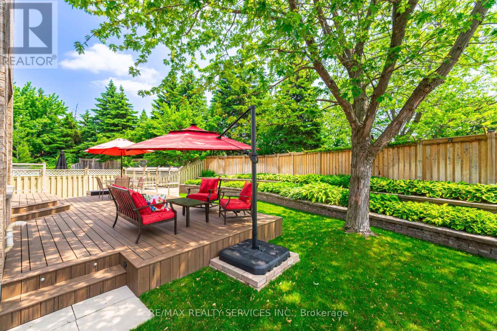 8 Inwood Place, Brampton, Ontario  L6R 1T2 - Photo 39 - W12587412