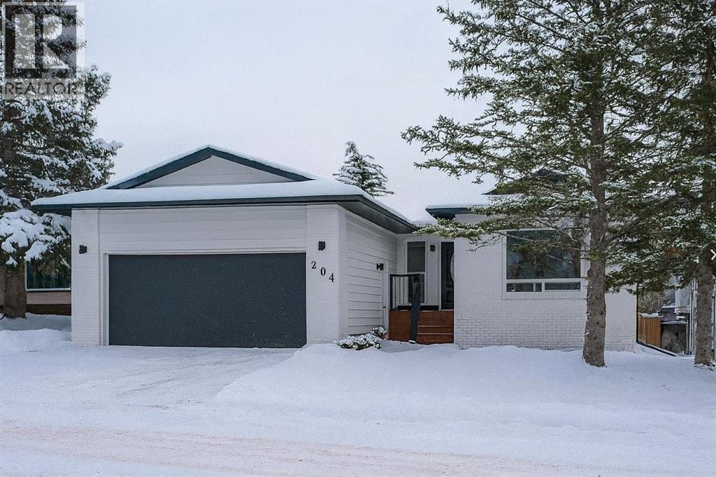204 Hawkhill Way Nw, Calgary, Alberta  T3G 3J1 - Photo 1 - A2246579