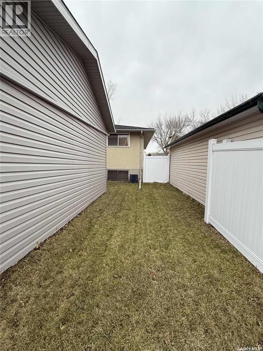 83 Young Crescent, Regina, Saskatchewan  S4N 4K9 - Photo 22 - SK024922